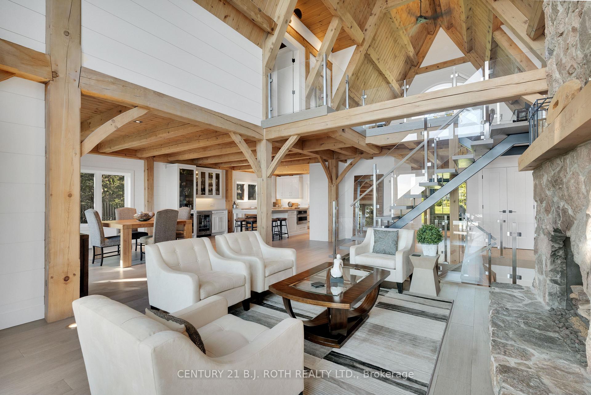 247 Lakeshore Road E