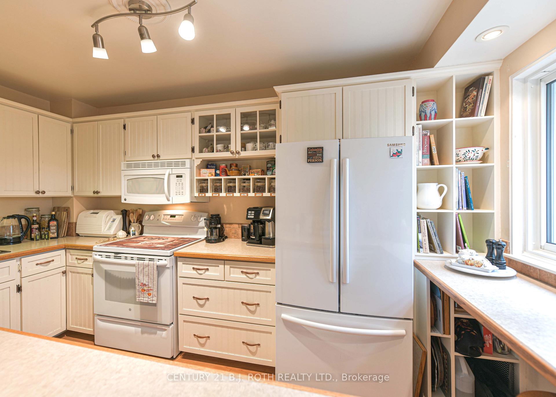 441 Barrie Road 36