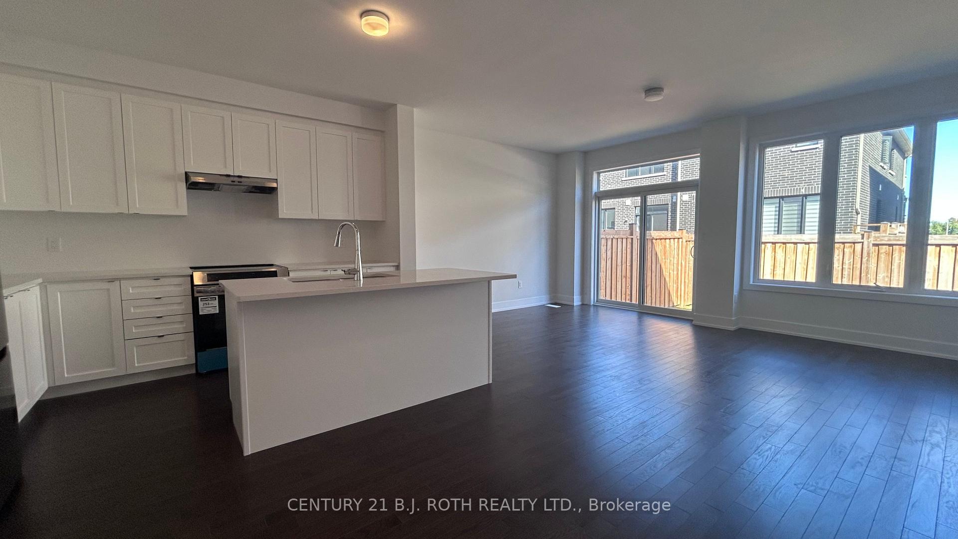 15 Milady Crescent