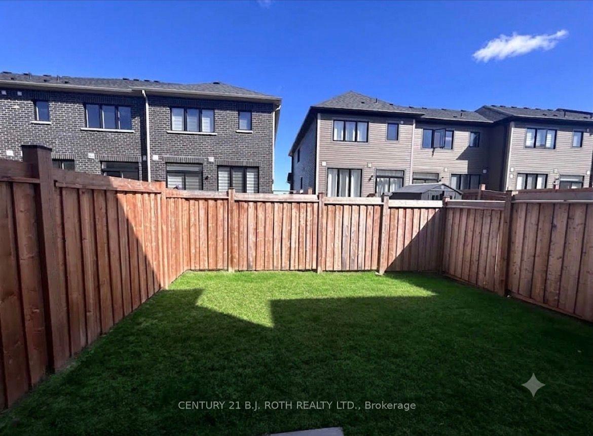 15 Milady Crescent