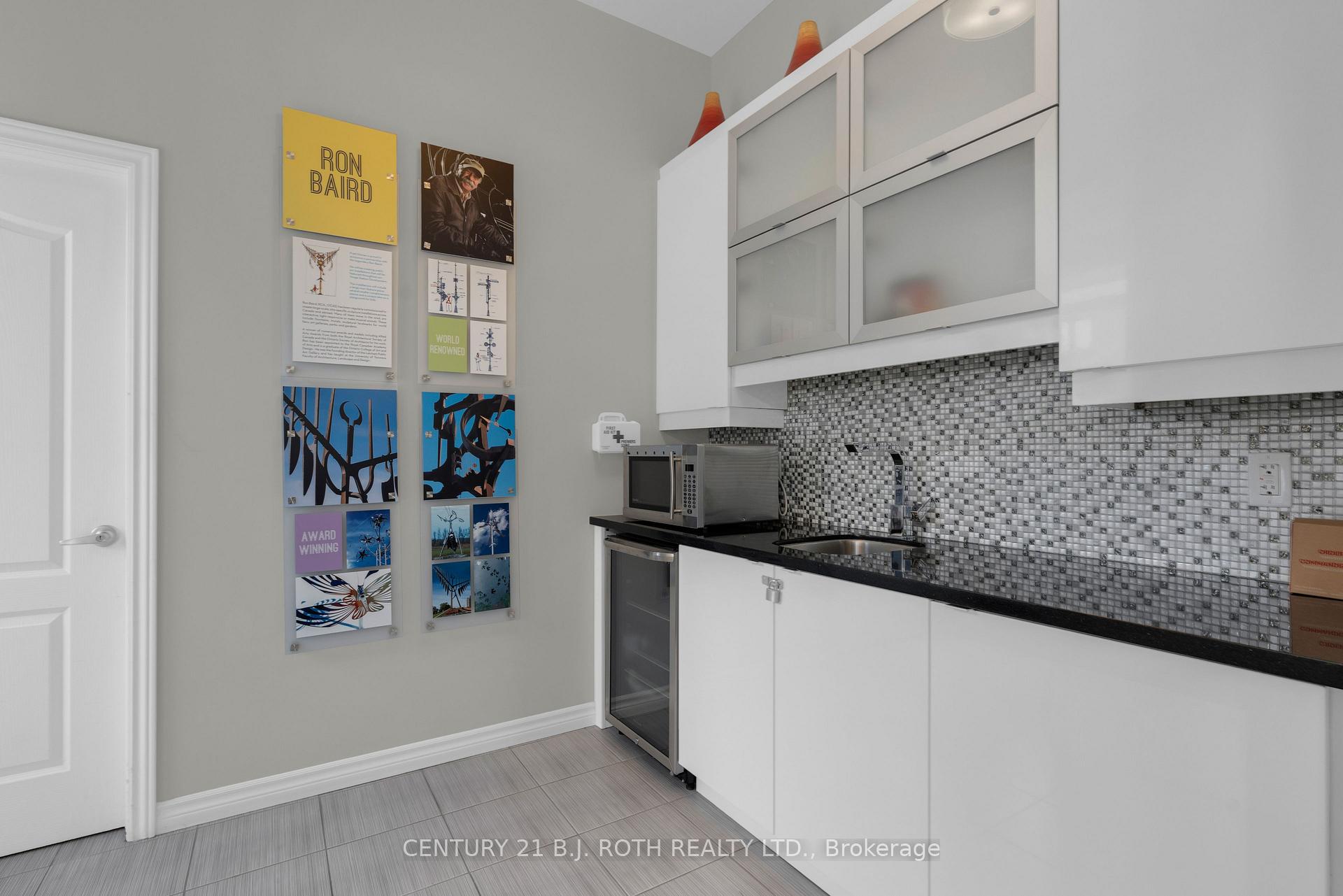 720 Yonge Street 201