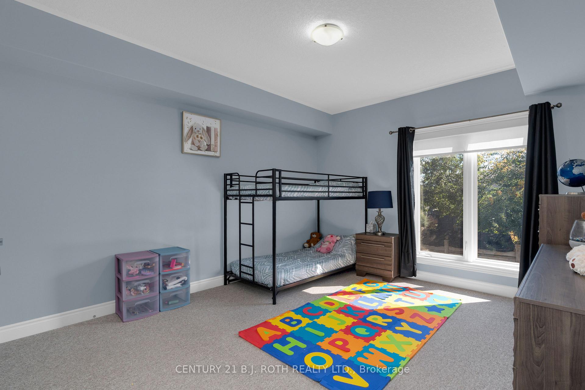 720 Yonge Street 201