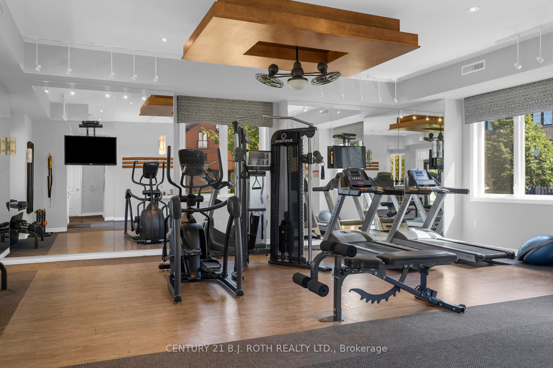 720 Yonge Street 201