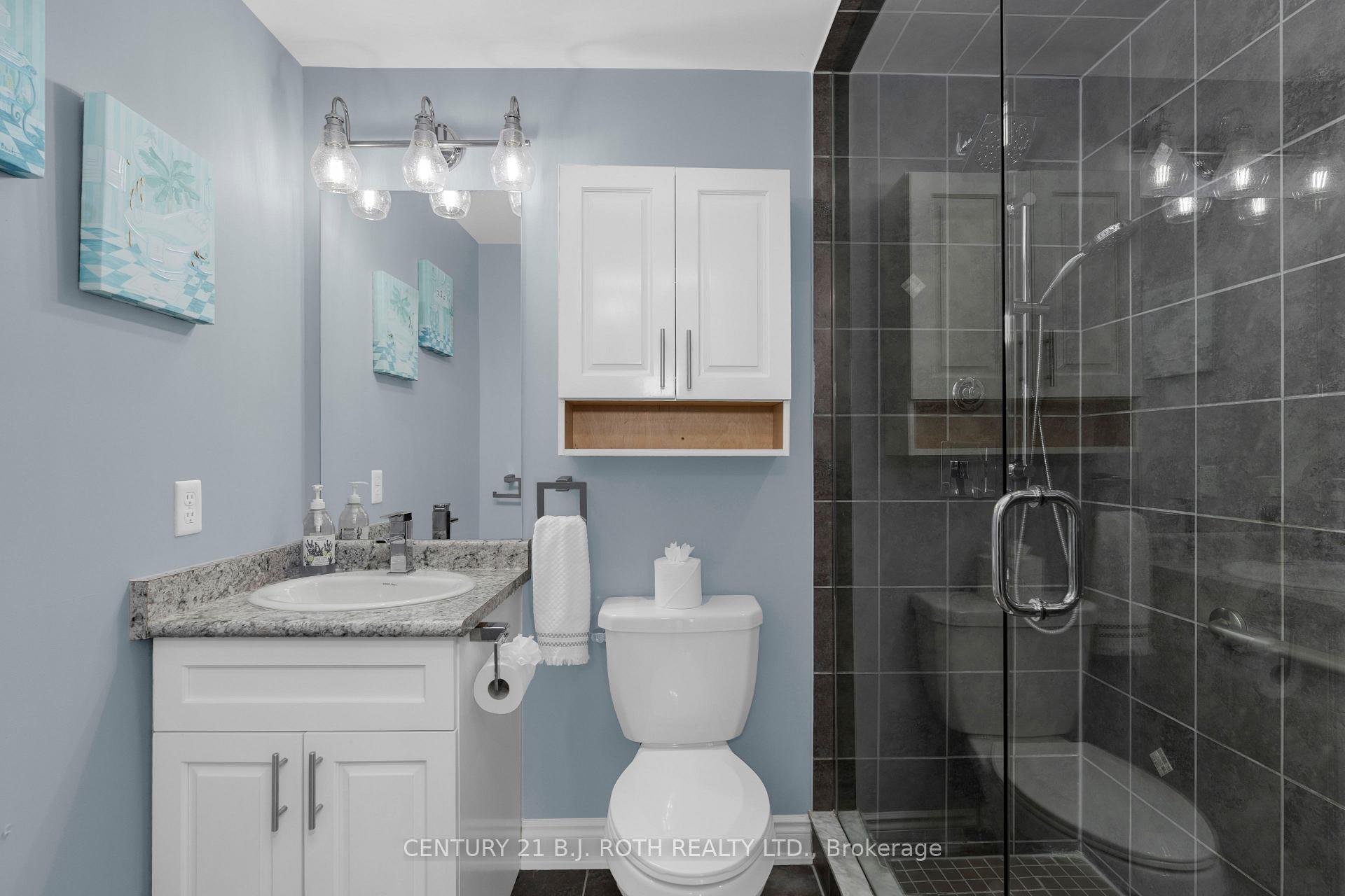 720 Yonge Street 201