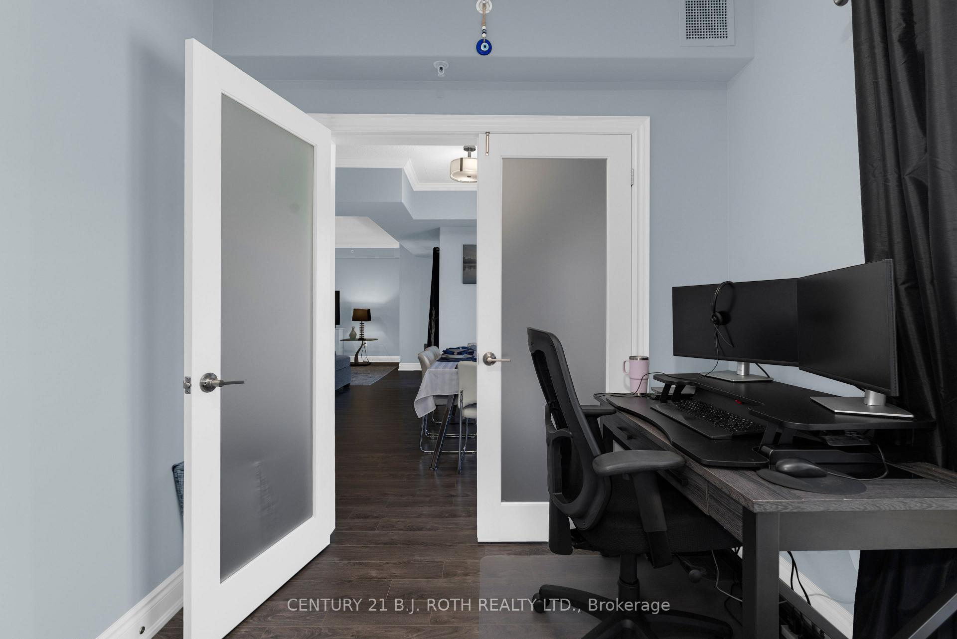 720 Yonge Street 201