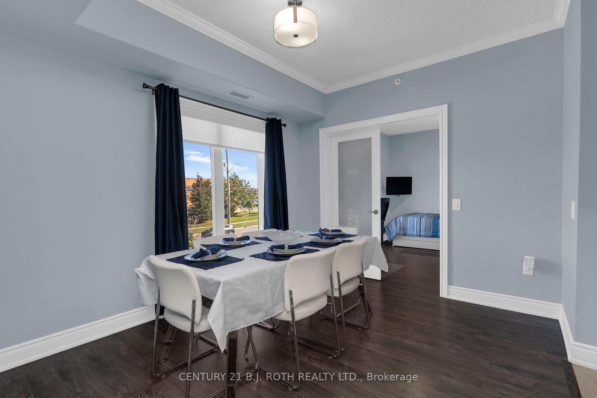 720 Yonge Street 201