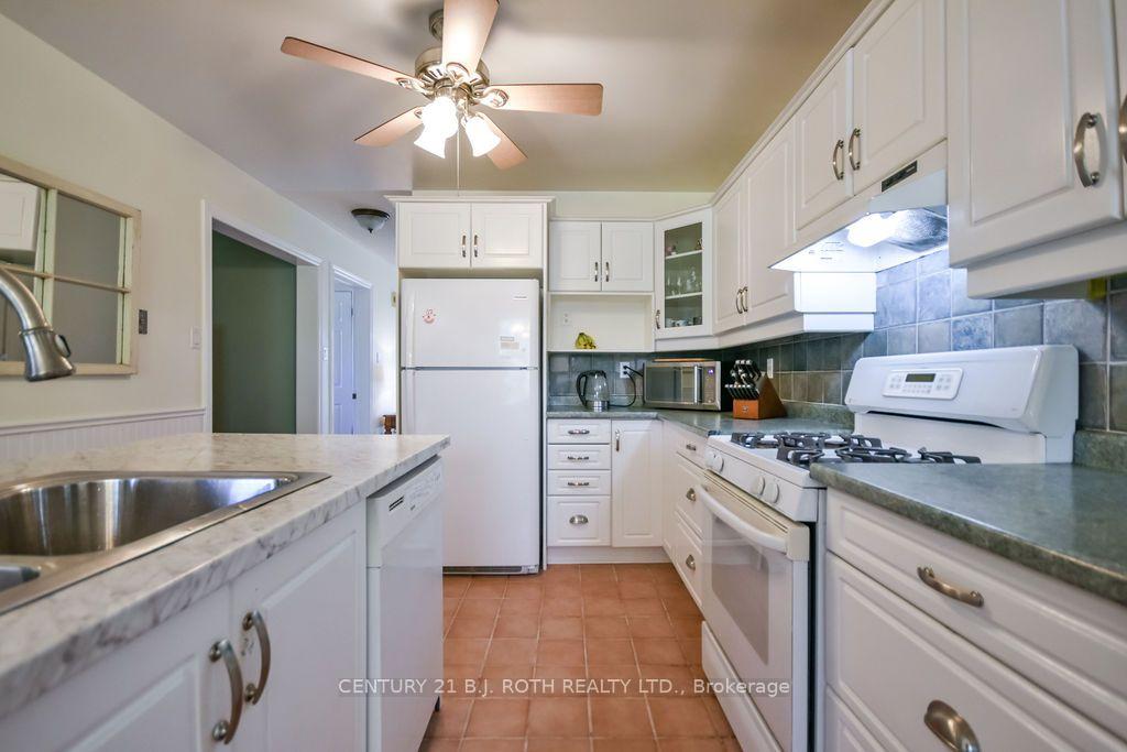 24 Grand Forest Drive