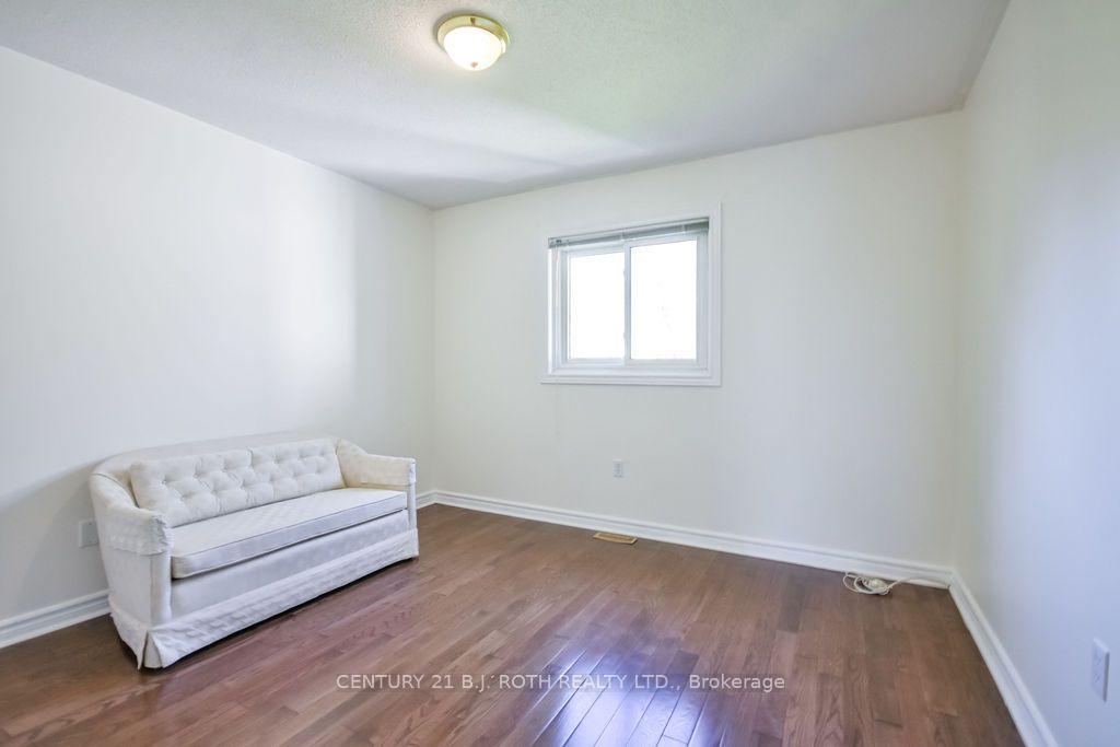 24 Grand Forest Drive