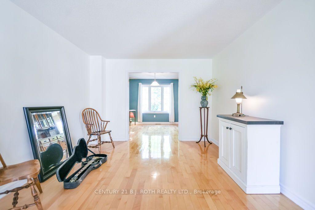 24 Grand Forest Drive