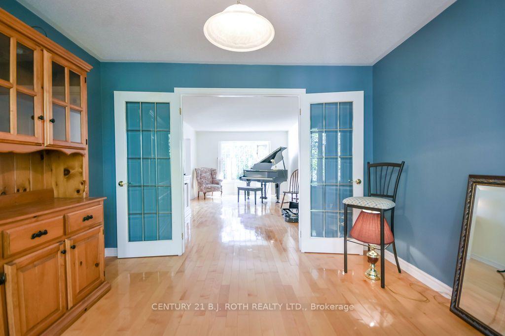 24 Grand Forest Drive