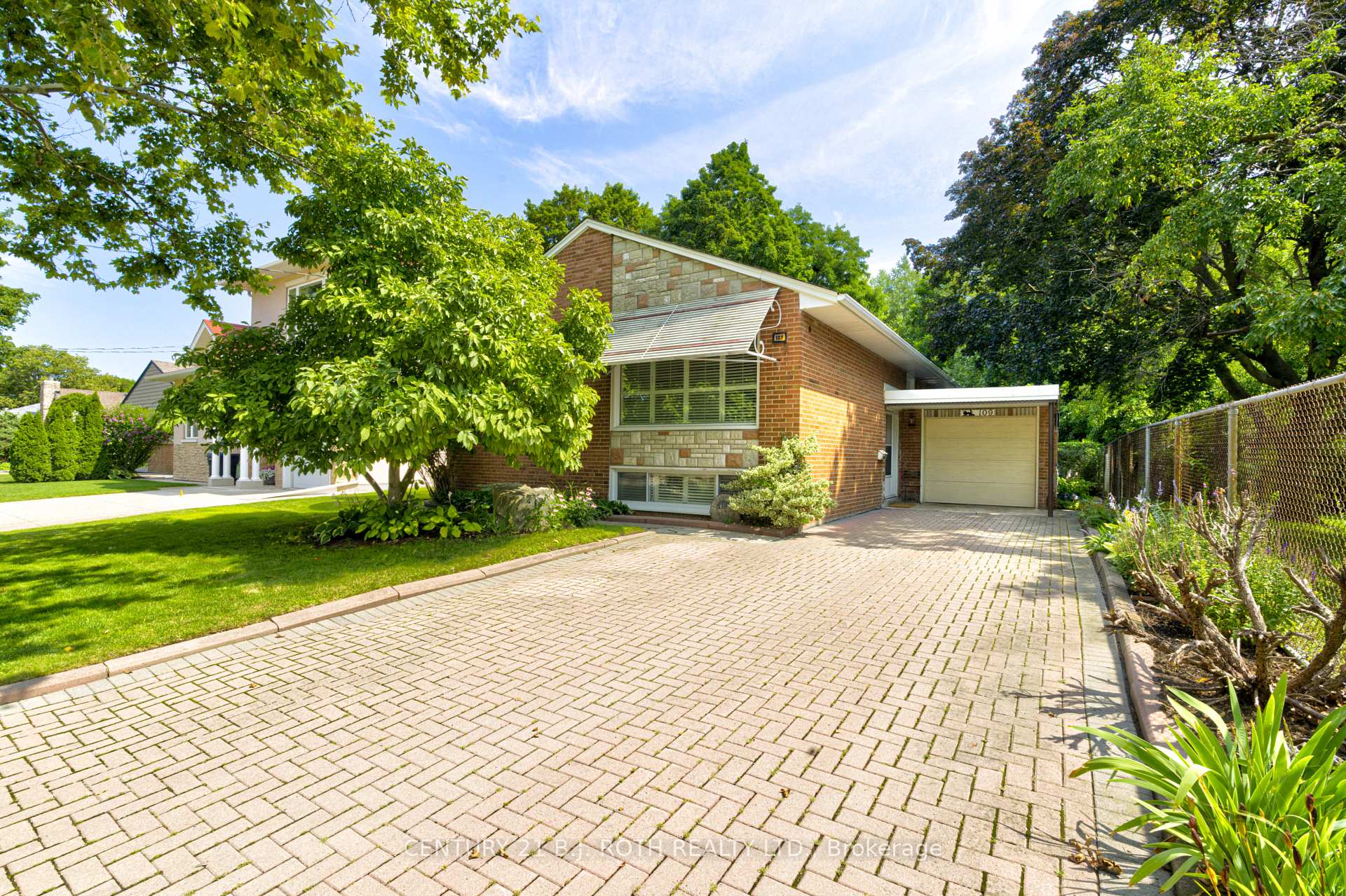 109 Wincott Drive, Toronto