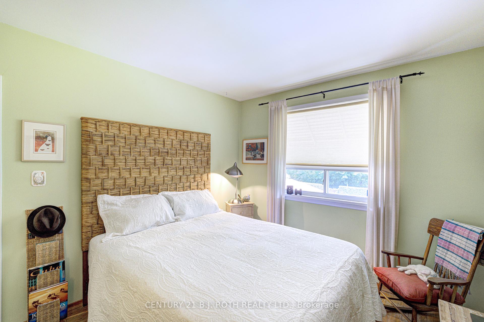 109 Wincott Drive, Toronto