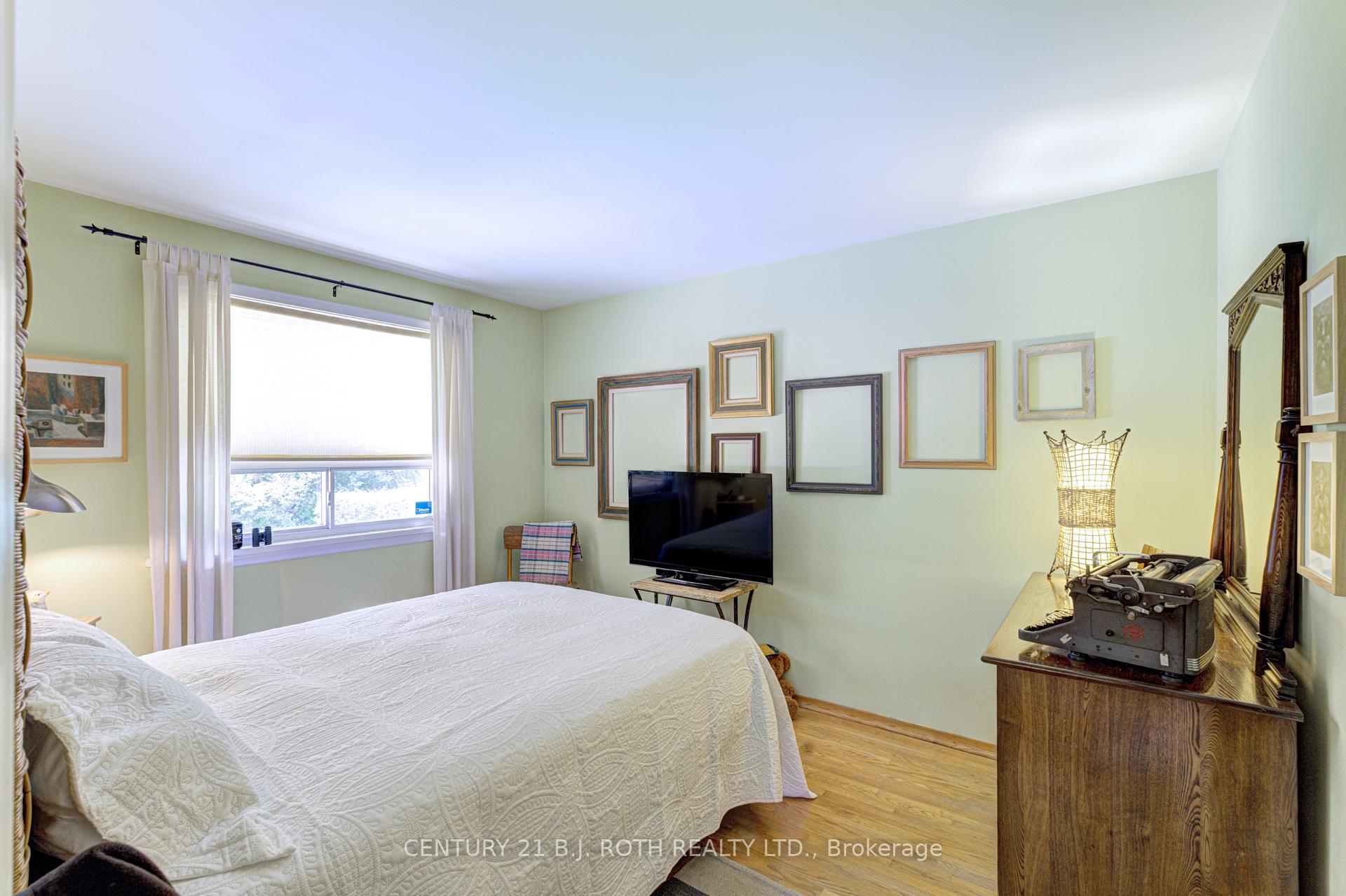 109 Wincott Drive, Toronto