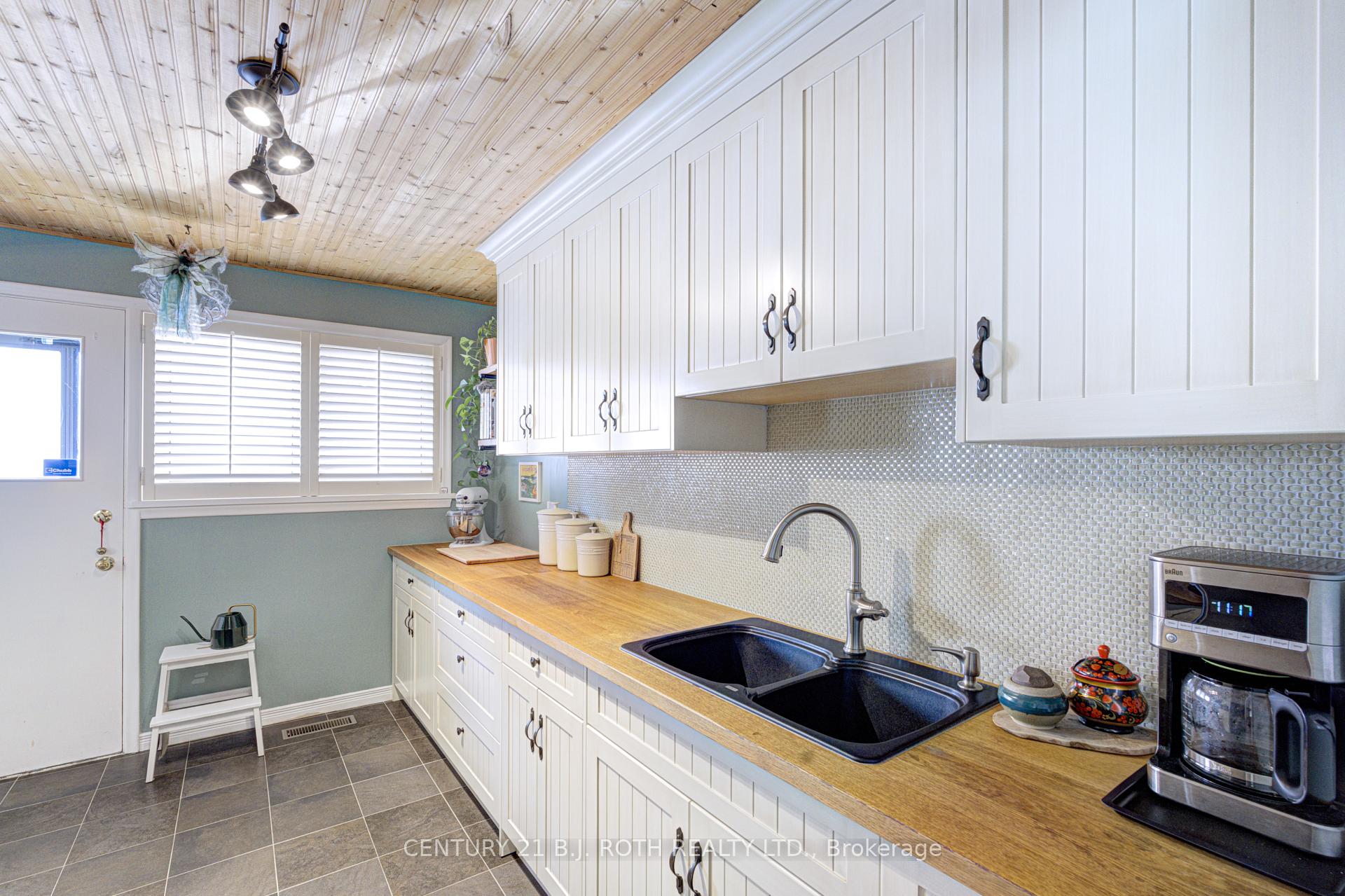 109 Wincott Drive, Toronto