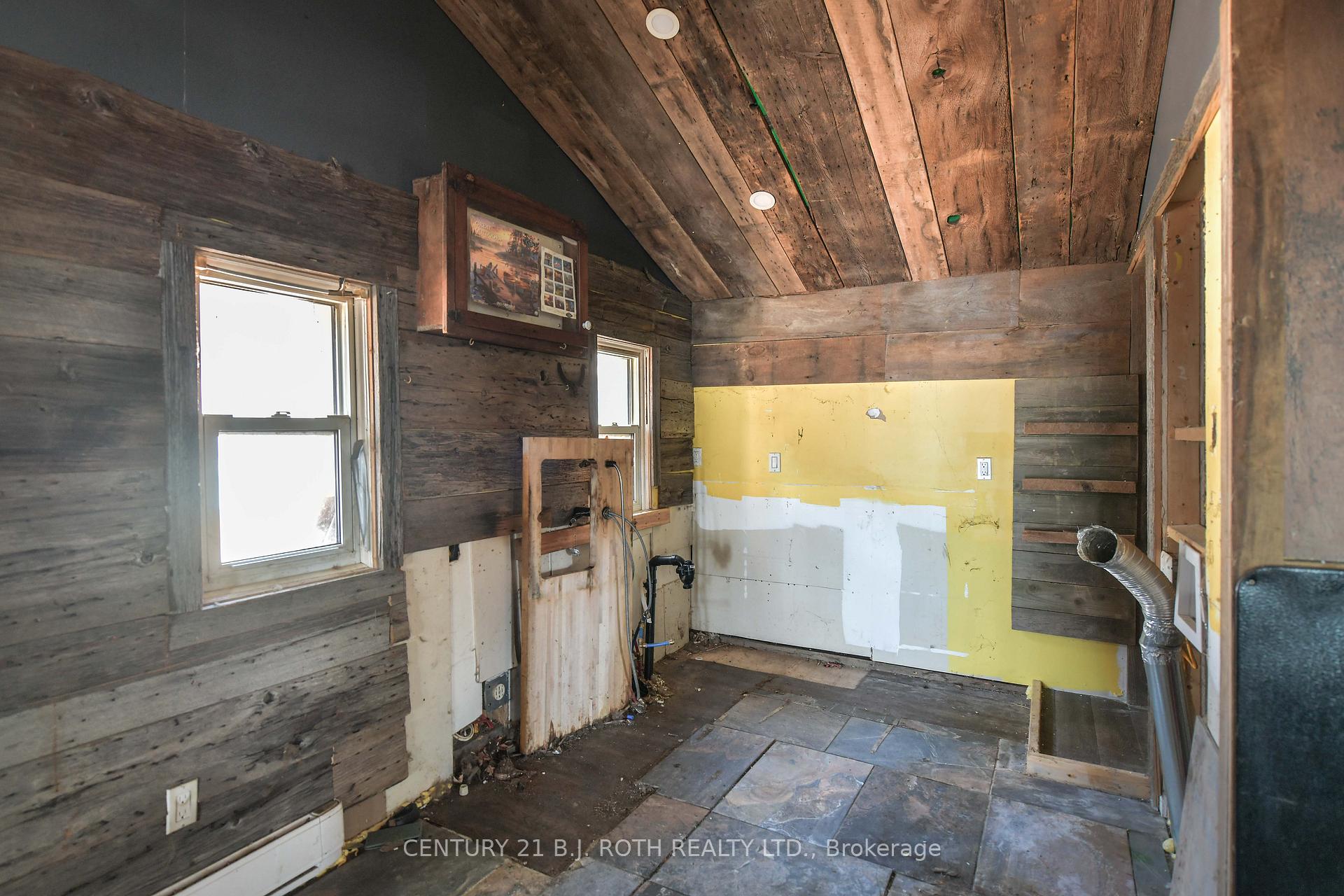 230-232 Lake Dalrymple Road 1