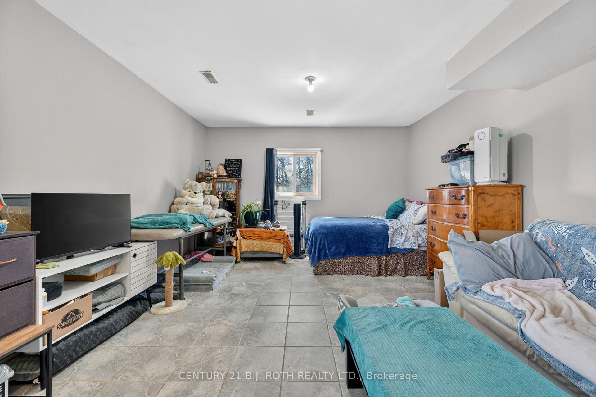 1411 Hwy 11 N/A S