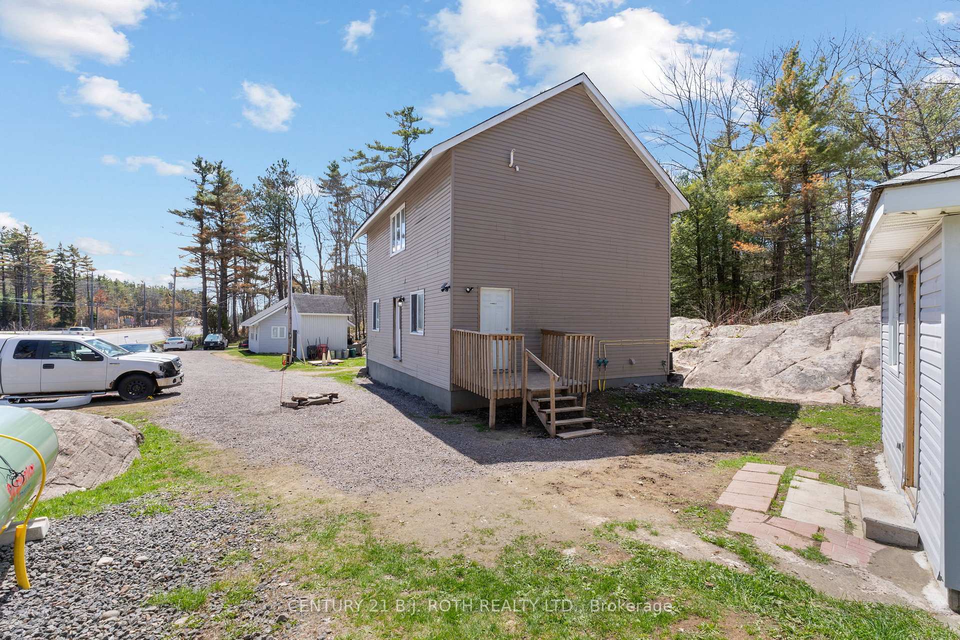 1411 Hwy 11 N/A S