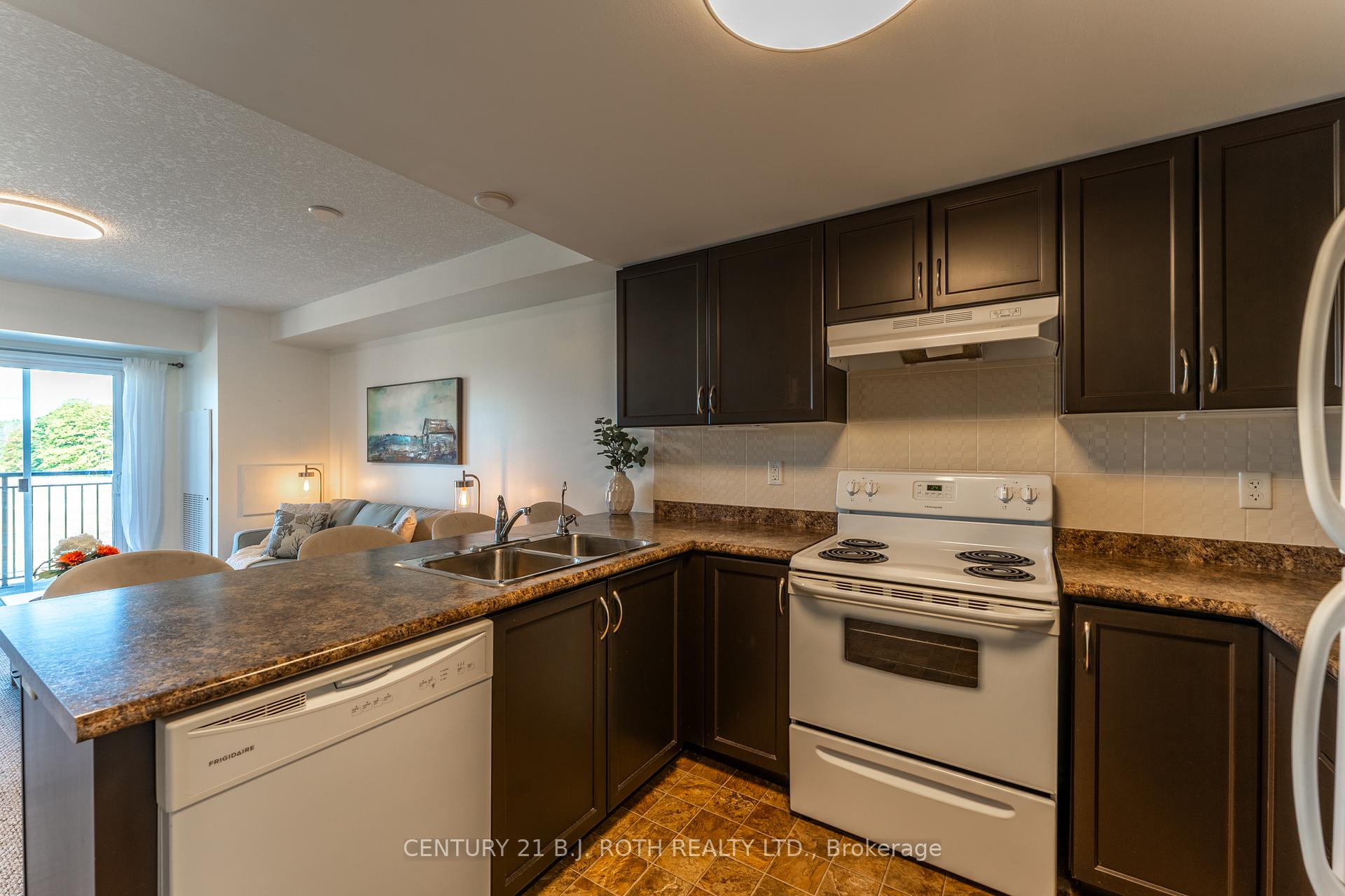 67 Kingsbury Square 403