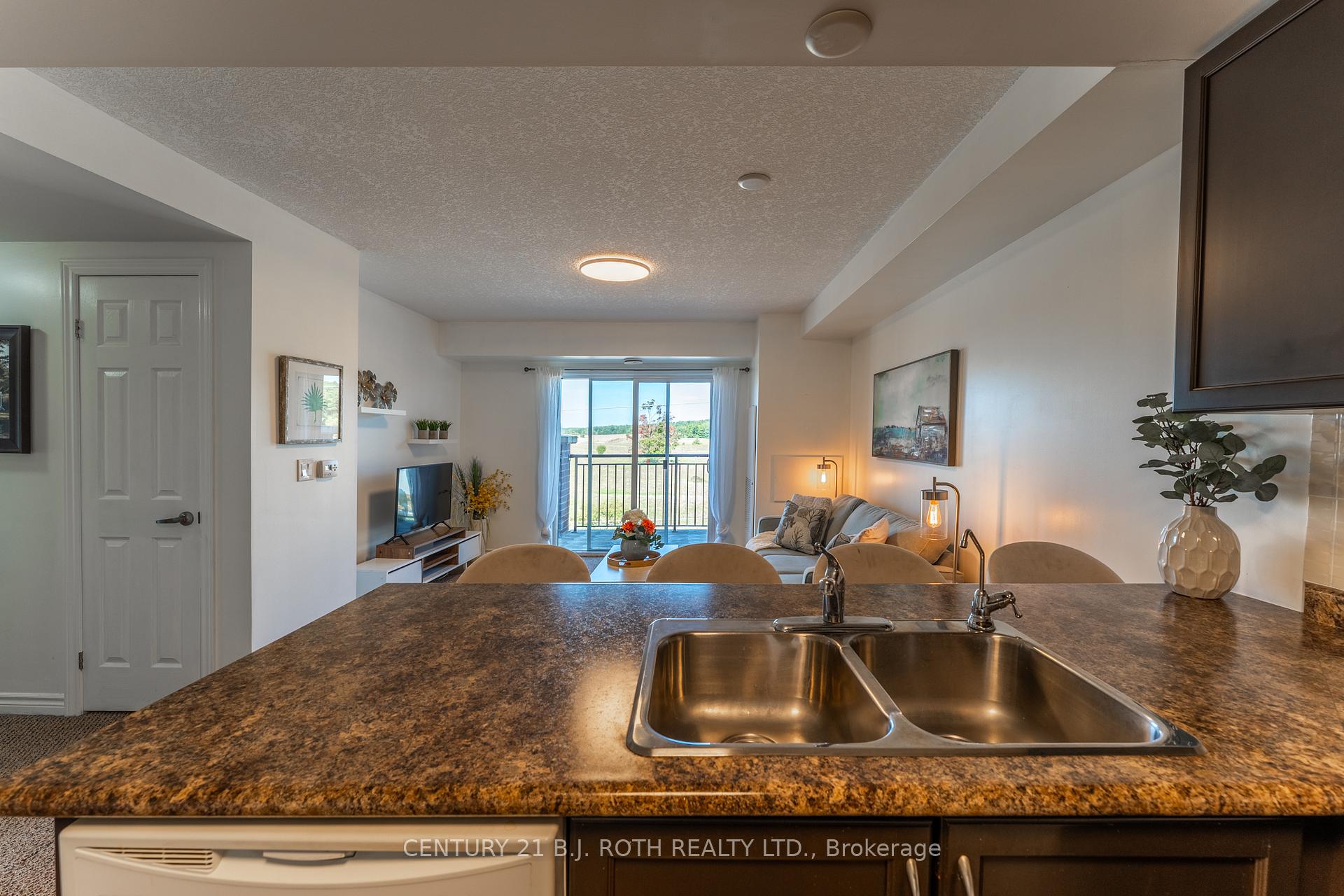 67 Kingsbury Square 403
