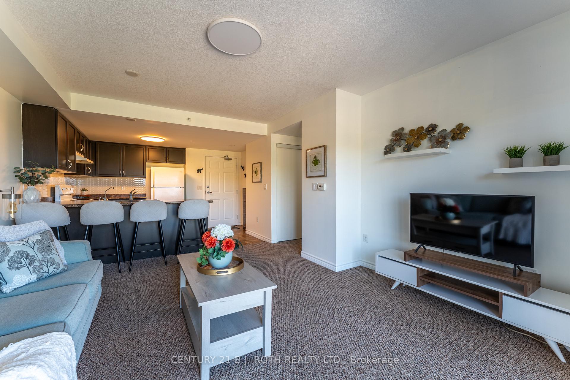 67 Kingsbury Square 403