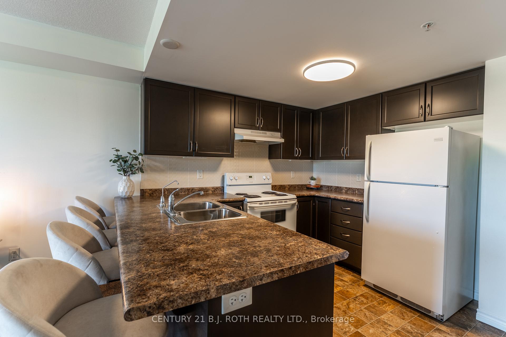 67 Kingsbury Square 403