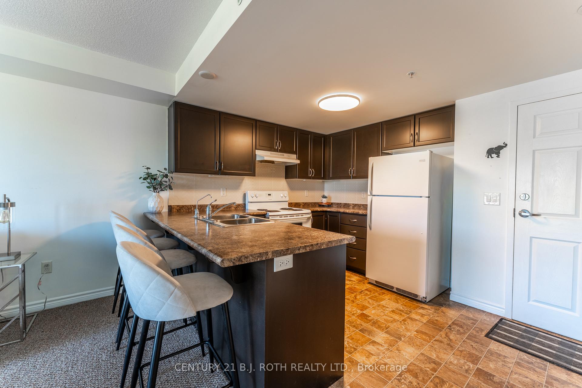 67 Kingsbury Square 403