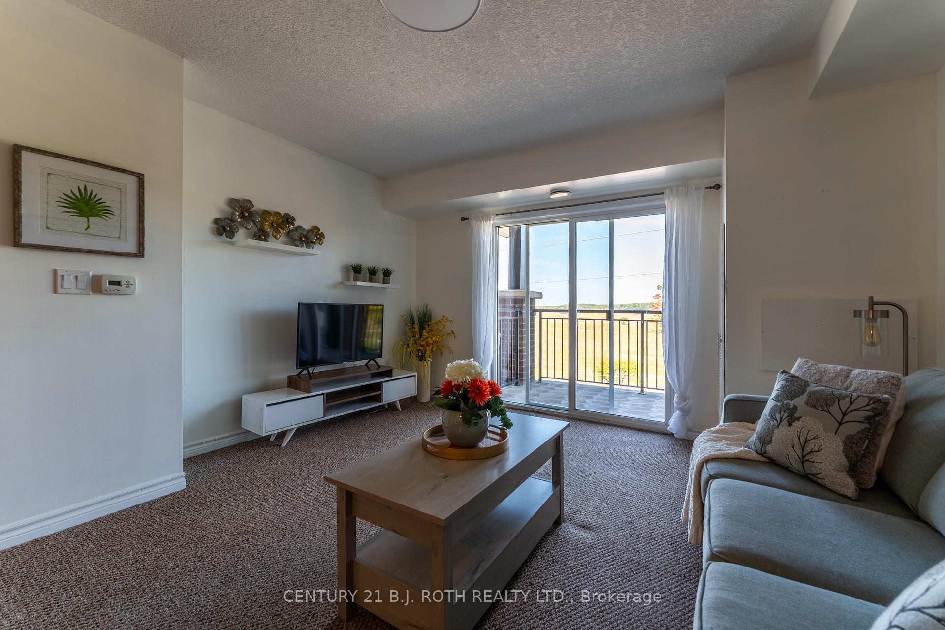 67 Kingsbury Square 403
