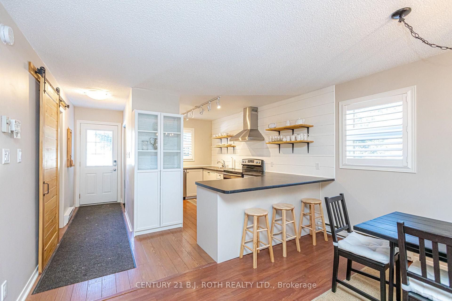 127 Alfred Street W 90