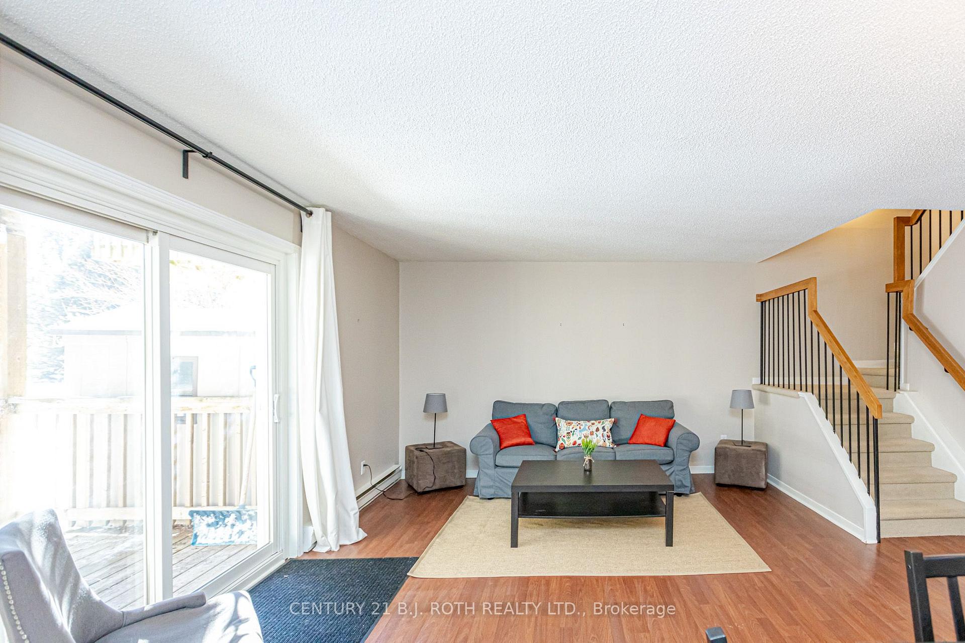 127 Alfred Street W 90
