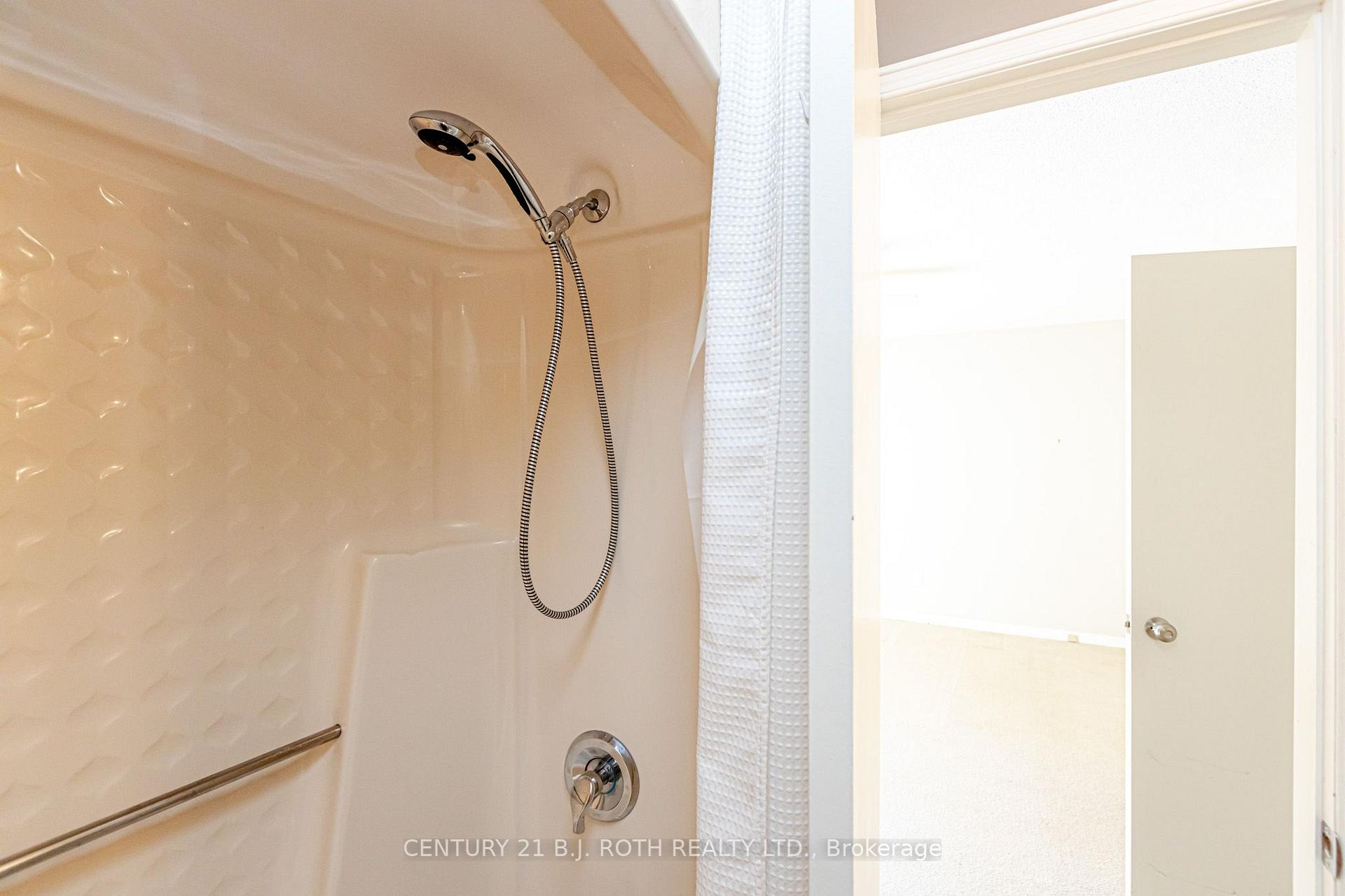 127 Alfred Street W 90