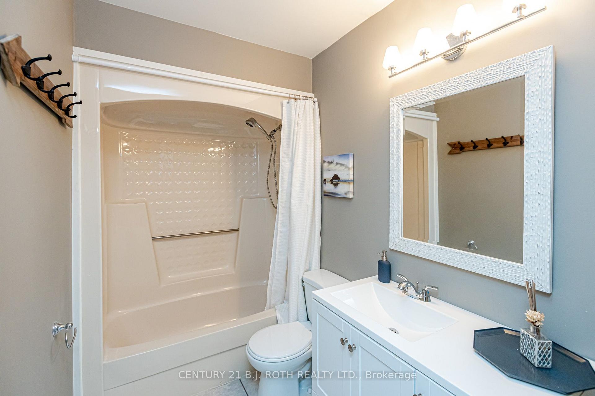127 Alfred Street W 90