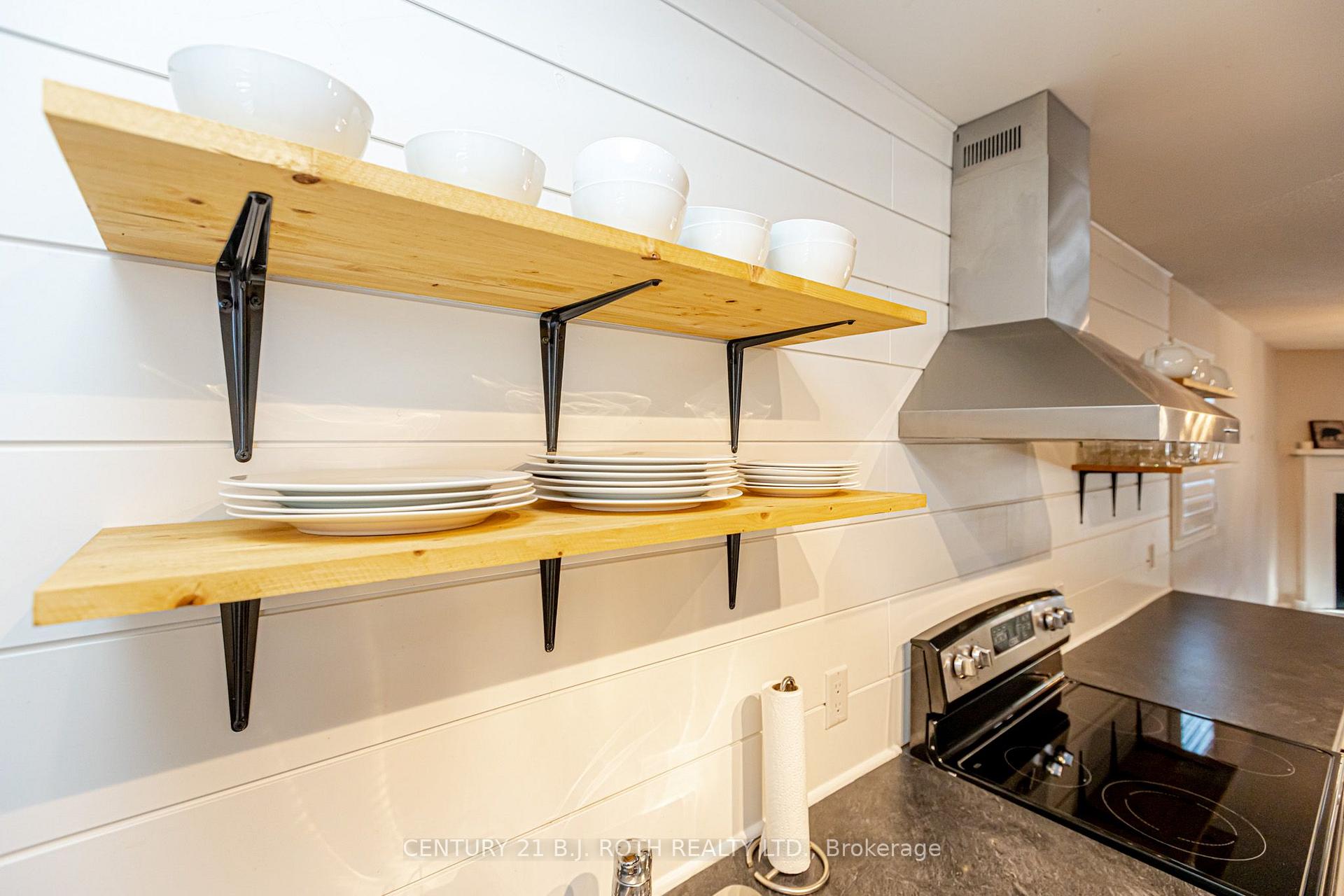 127 Alfred Street W 90