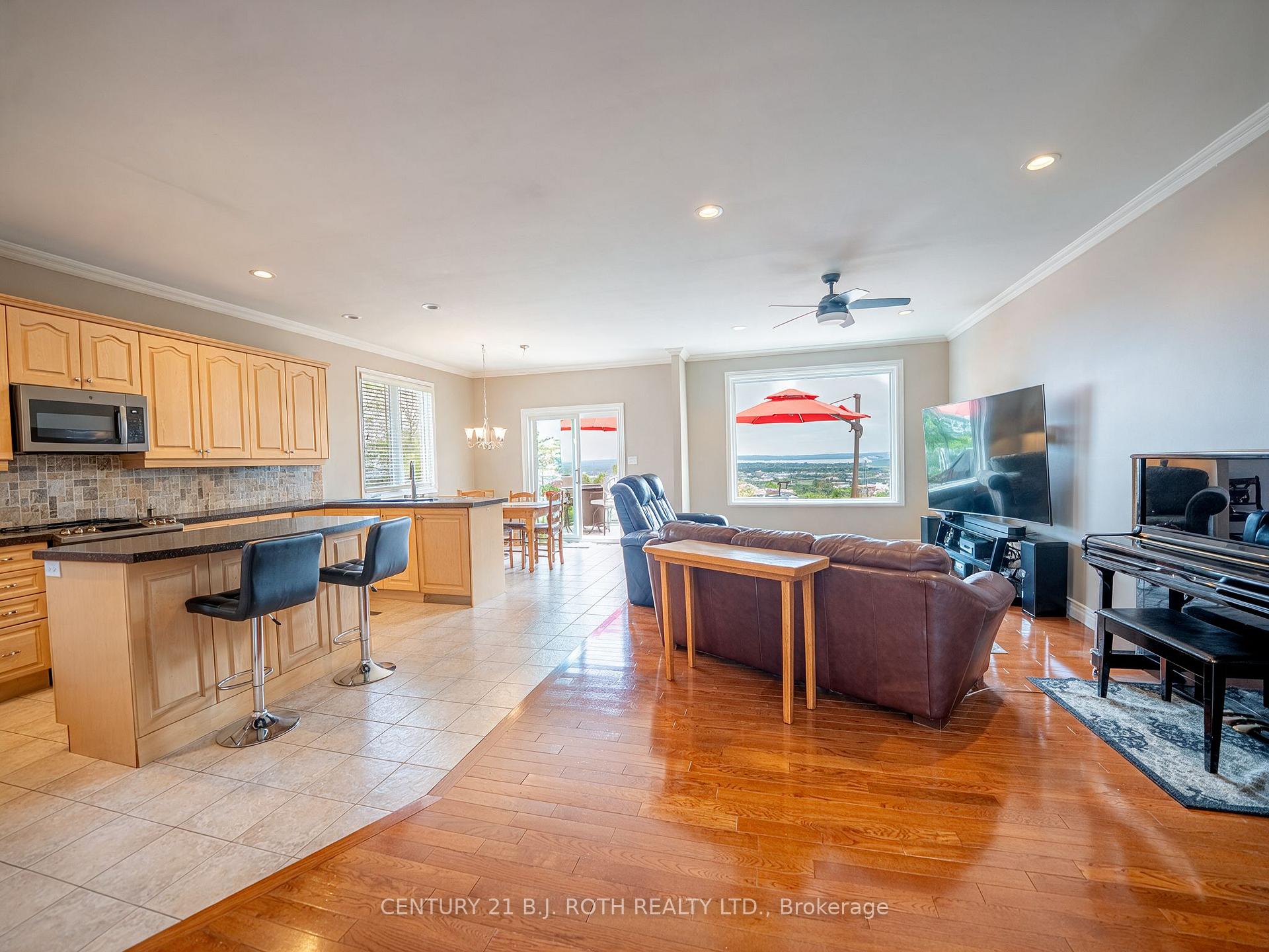 6 Mapleview Place