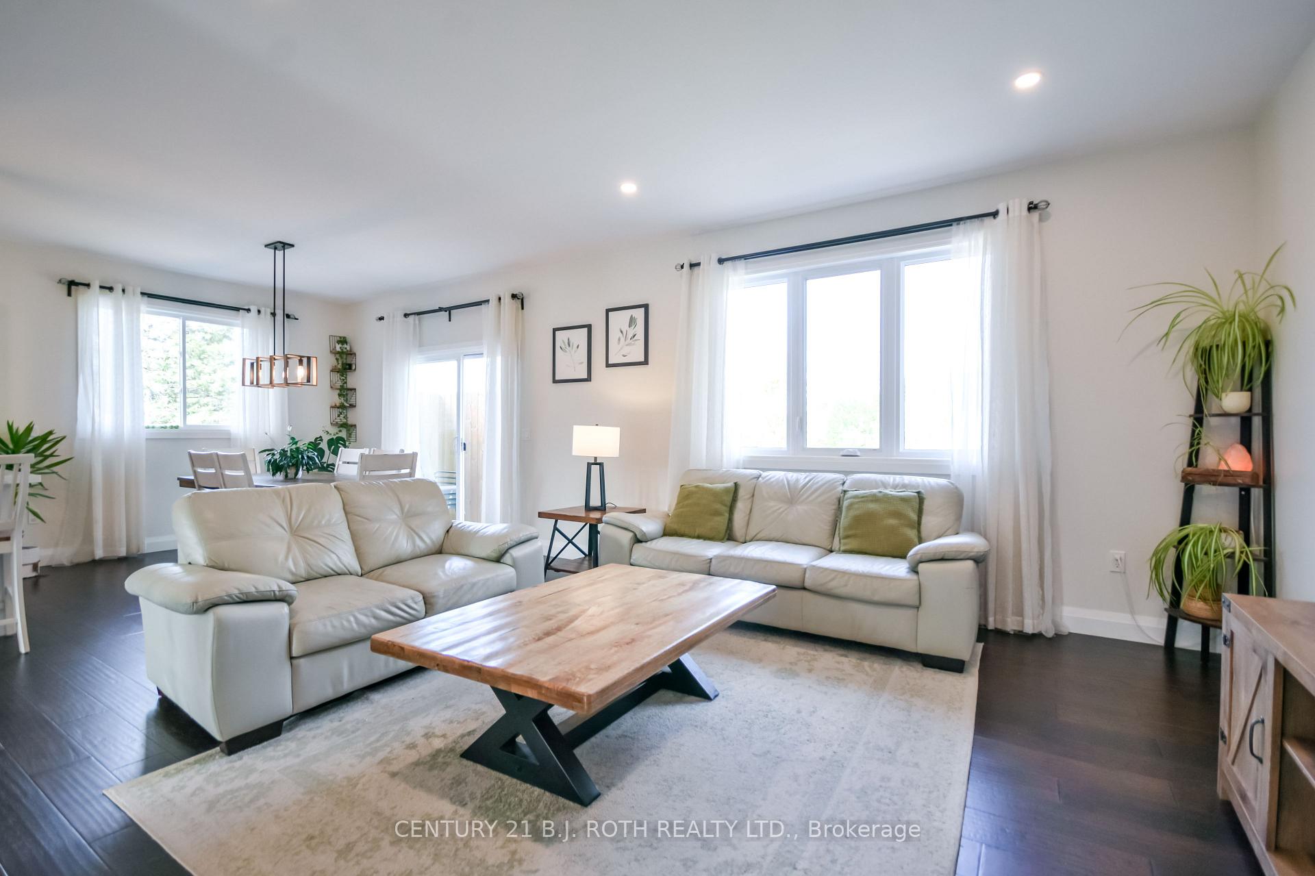 1289 MUSKOKA ROAD 117 Road