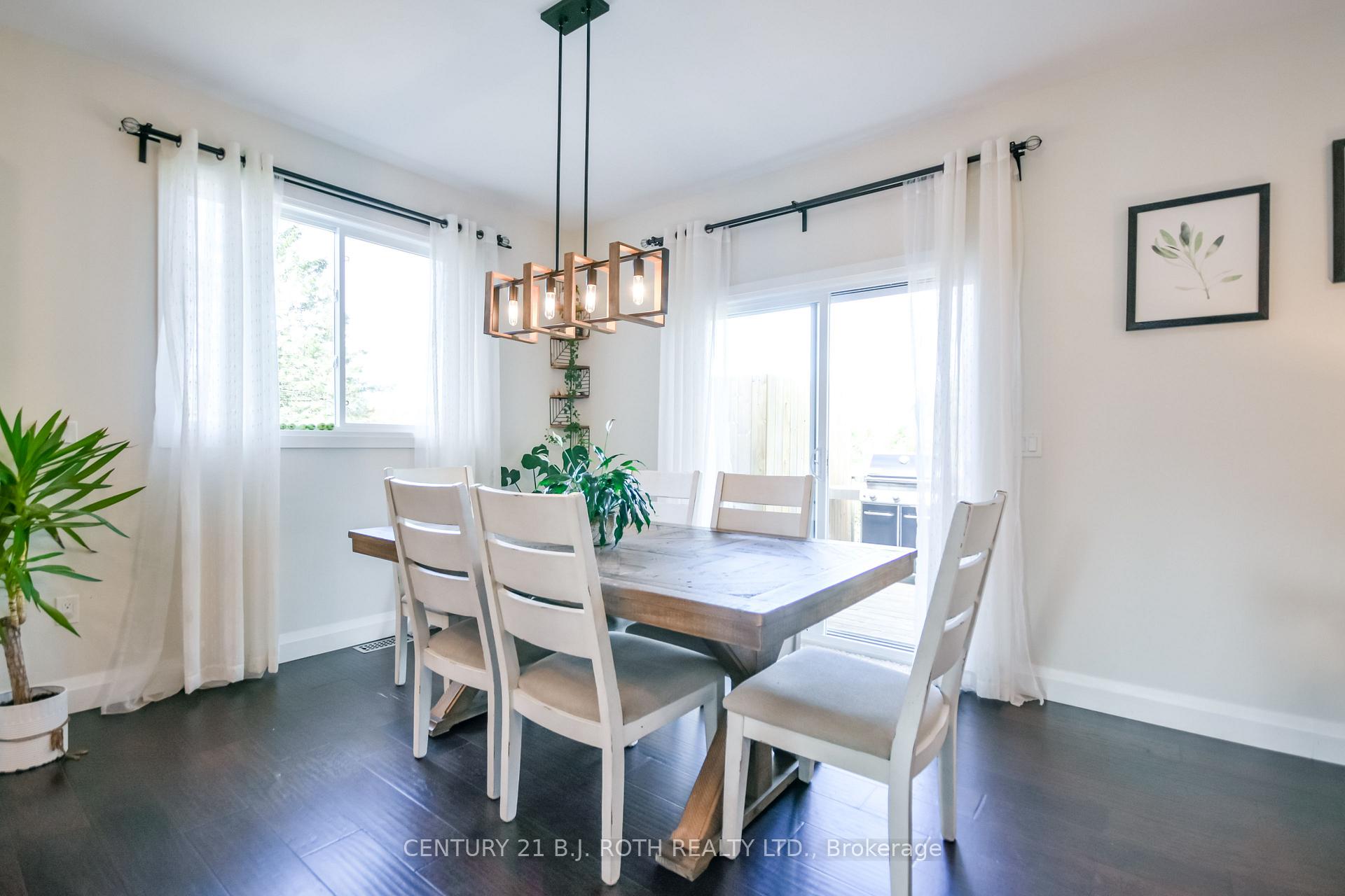 1289 MUSKOKA ROAD 117 Road