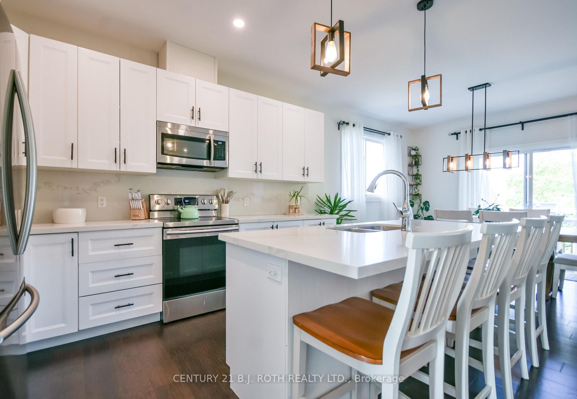 1289 MUSKOKA ROAD 117 Road