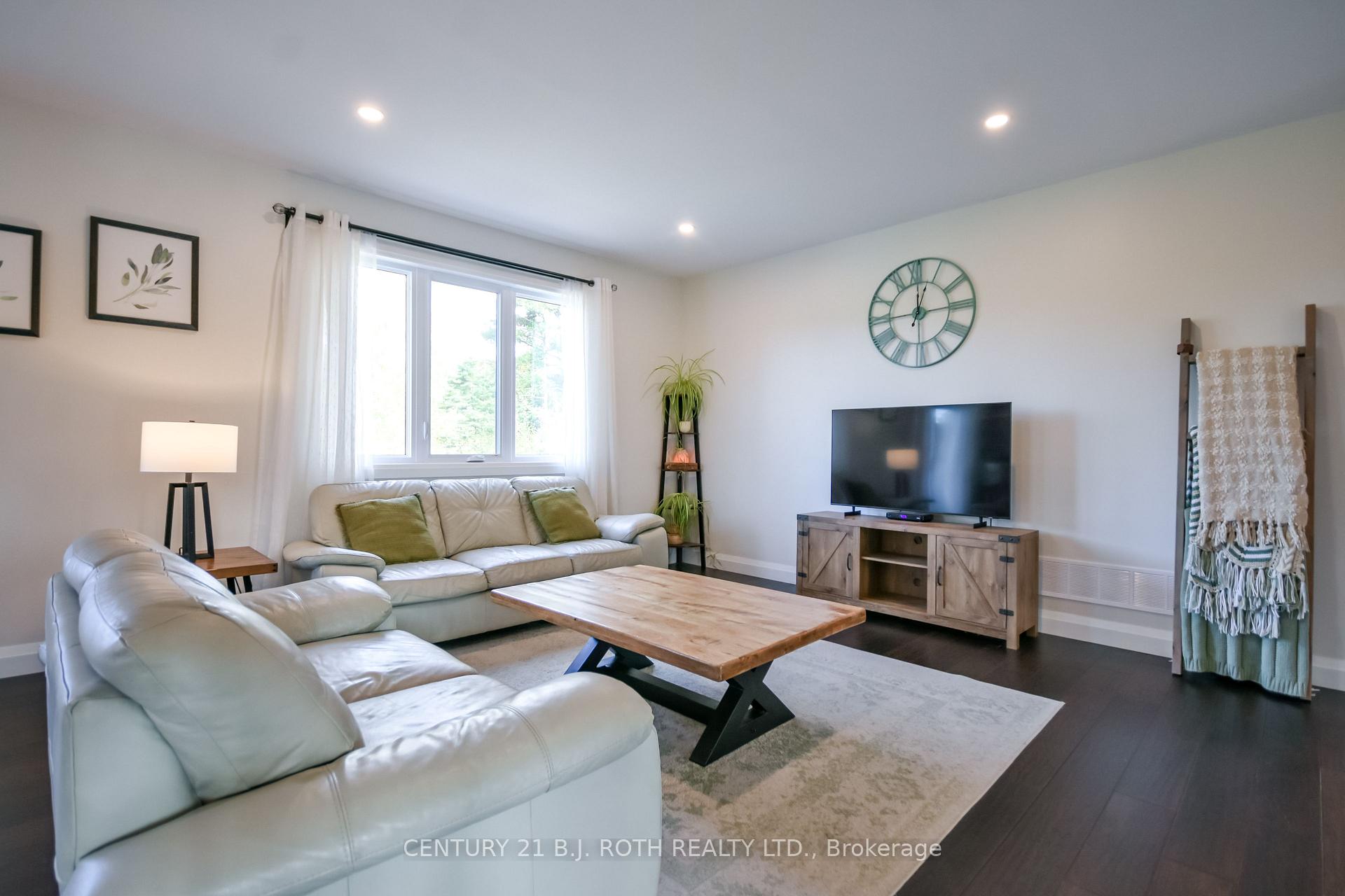 1289 MUSKOKA ROAD 117 Road