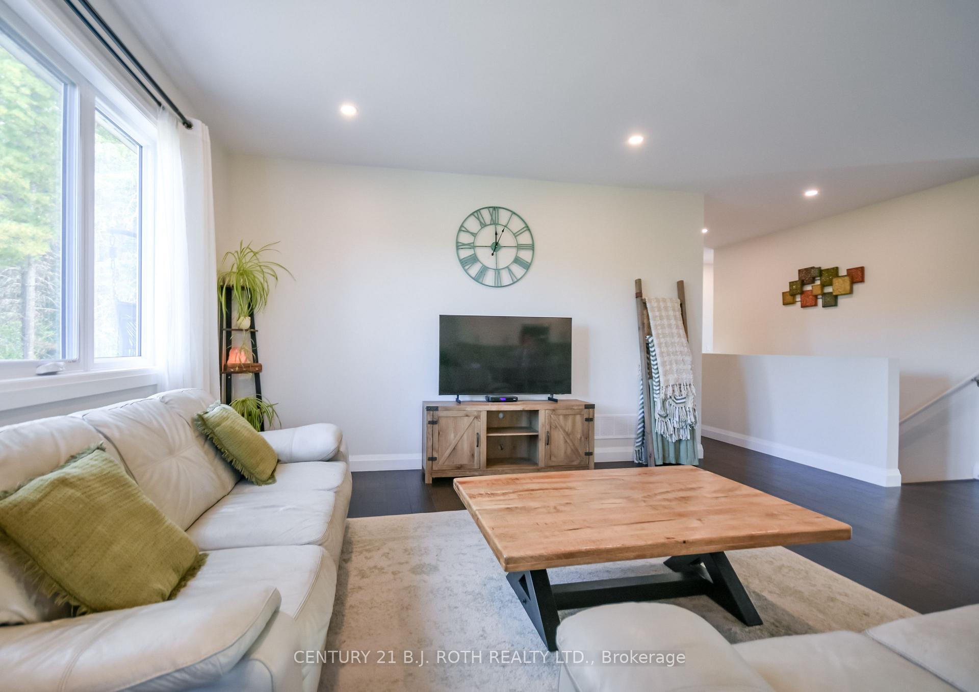 1289 MUSKOKA ROAD 117 Road
