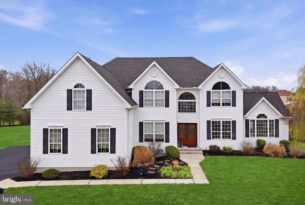 208 SHIVERS RUN COURT