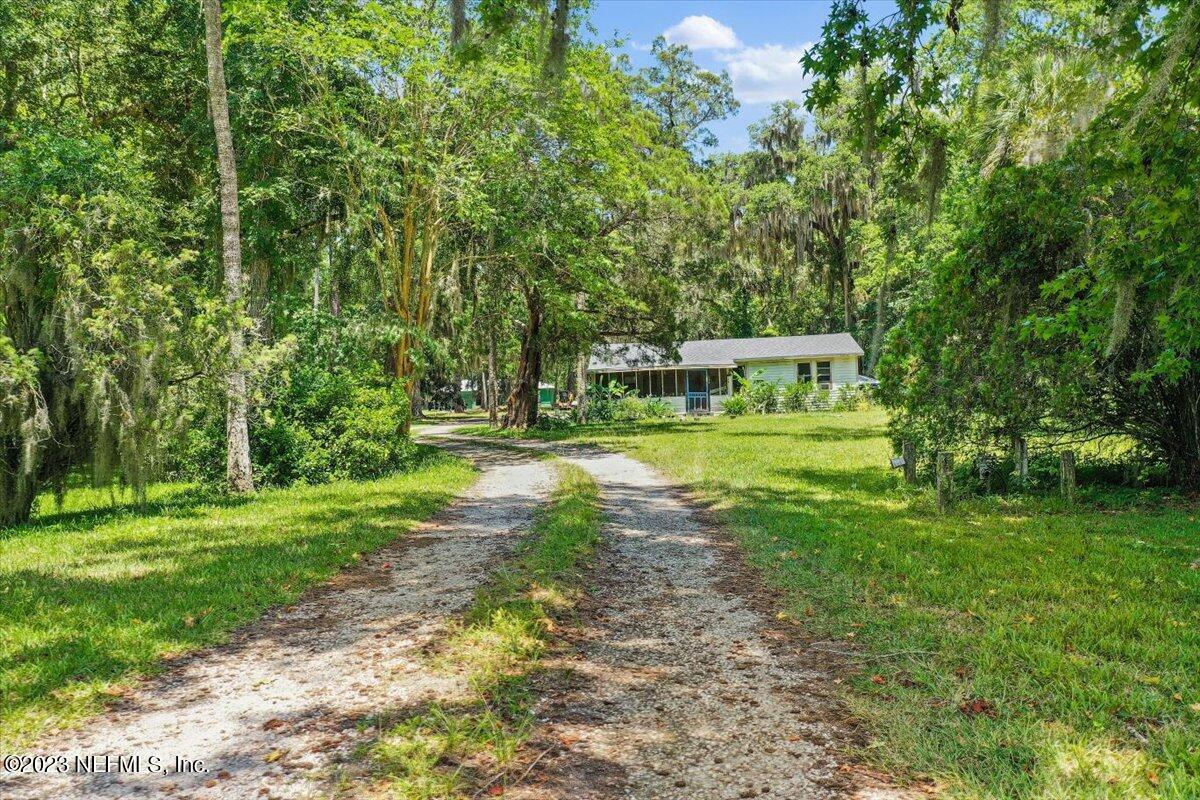 134 S ROSCOE Boulevard