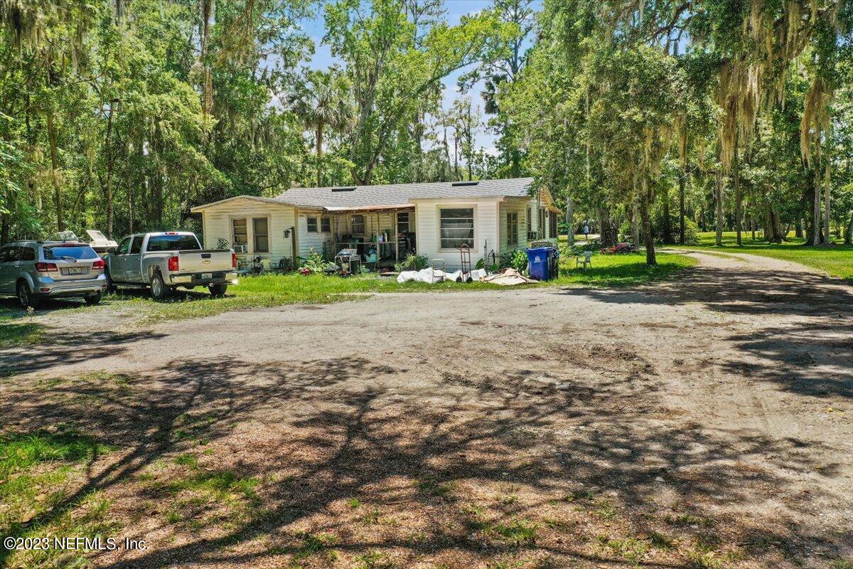 134 S ROSCOE Boulevard