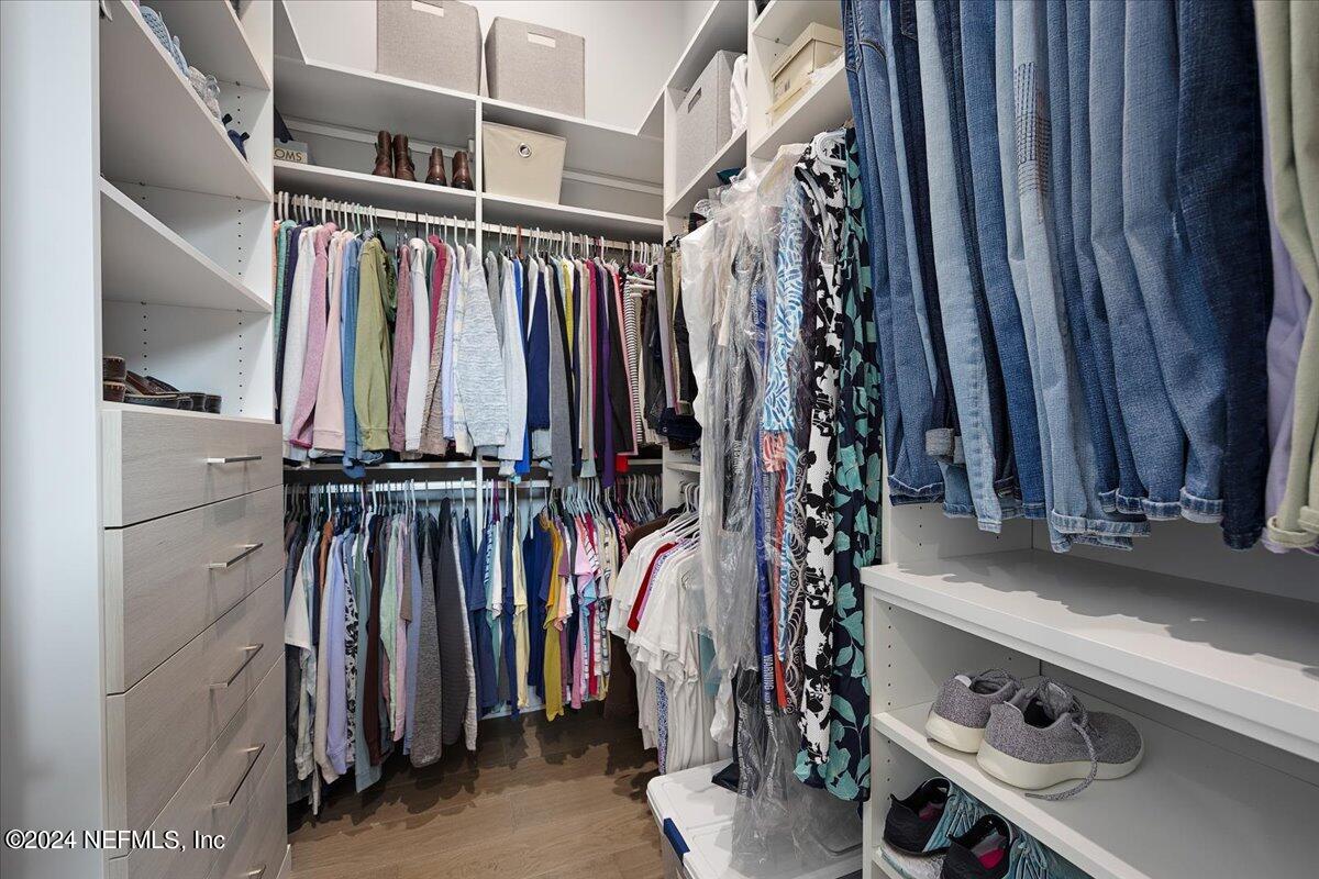 4539 HUNTERSTON Lane