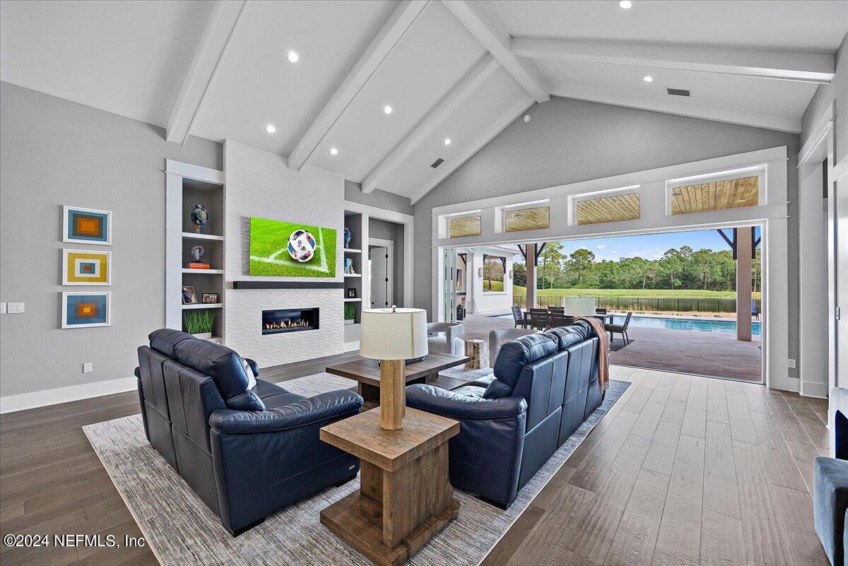 4539 HUNTERSTON Lane