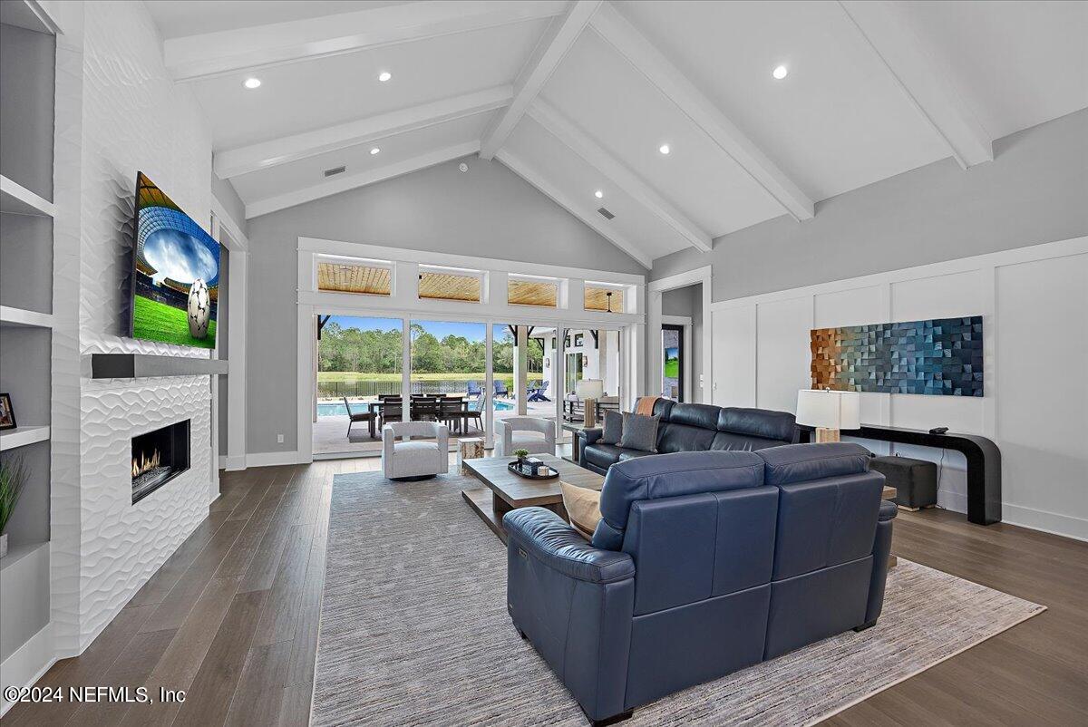 4539 HUNTERSTON Lane