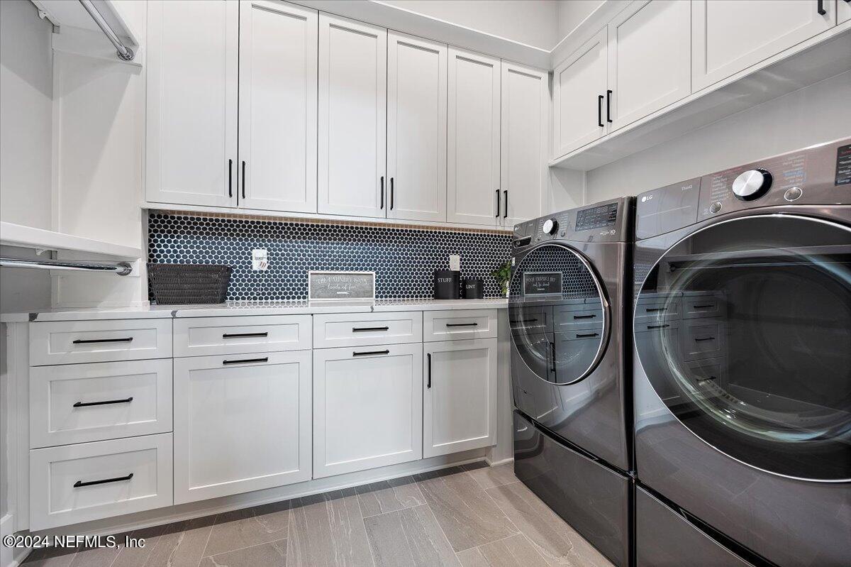 4539 HUNTERSTON Lane