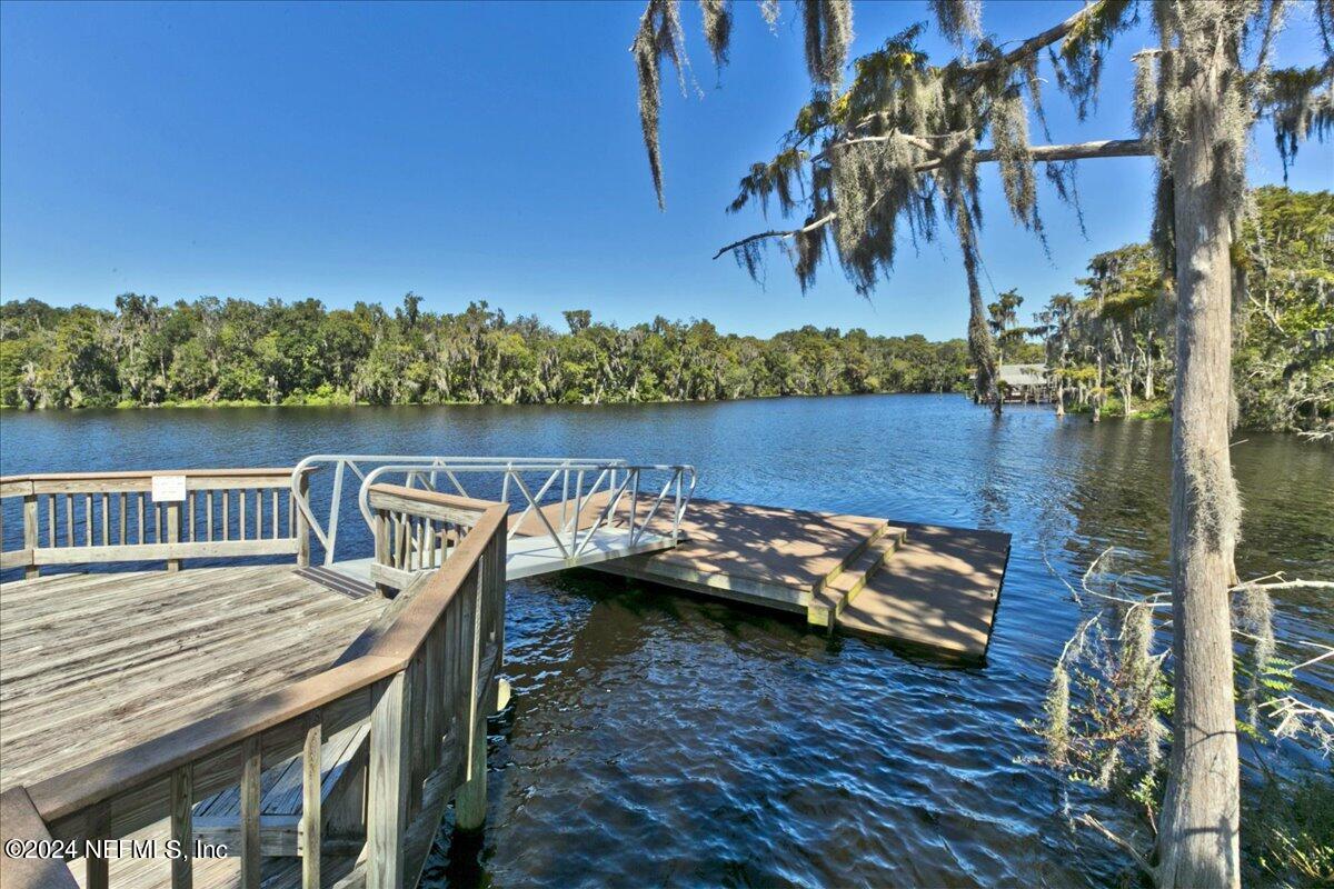 1217 EDGEWATER Drive