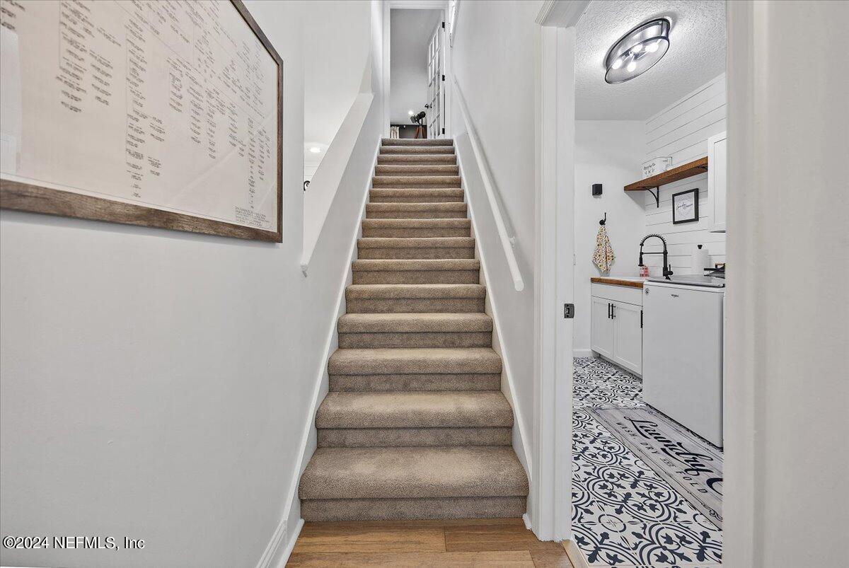 1217 EDGEWATER Drive