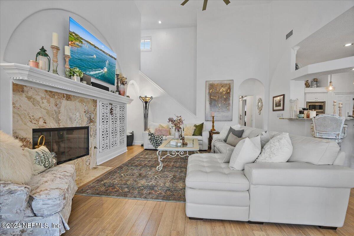 1217 EDGEWATER Drive