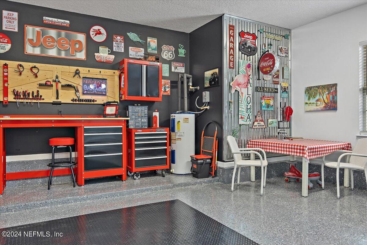 1217 EDGEWATER Drive