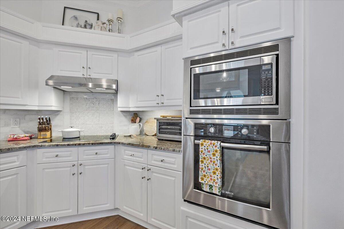 1217 EDGEWATER Drive